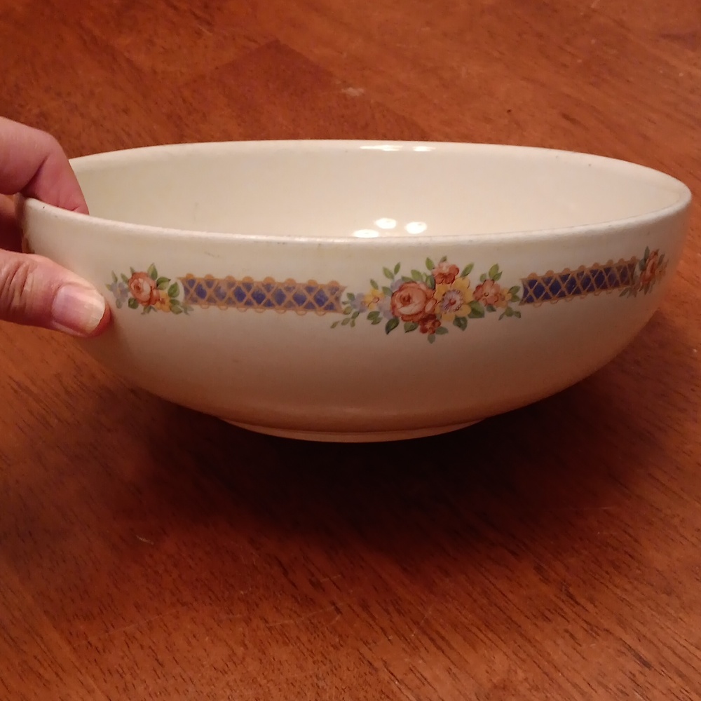 Vintage Halls Kitchenware large bowl made in the USA